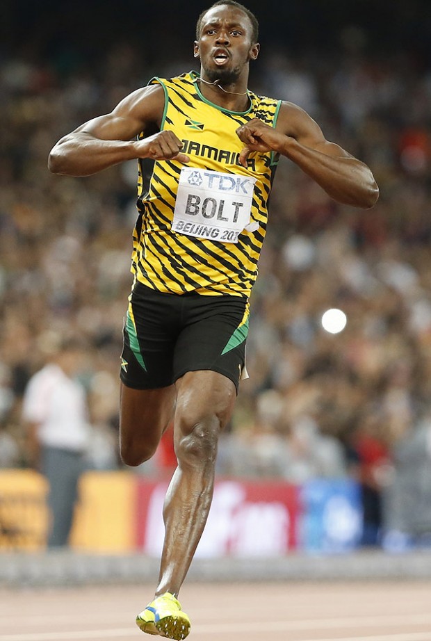 O jamaicano Usain Bolt comemora o ouro nos 200 m no Mundial de Pequim, em agosto (Lucy Nicholson/Reuters)