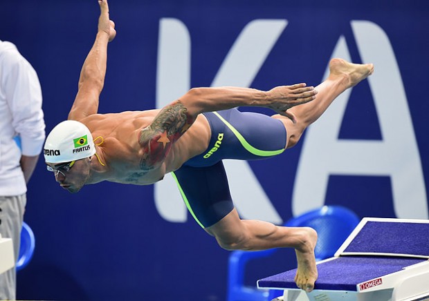 Bruno Fratus, uma das apostas de medalha para os 50 m livre para a CBDA (Crédito: Alexander Nemenov - 7.ago.2015/AFP)